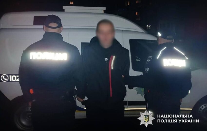 Новини України - Хлопець зарізав двох жінок серед вулиці у Житомирі