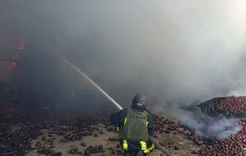 Новини України - РФ атакувала Дніпропетровщину дронами: спалахнули пожежі, є поранена