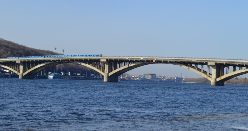 Новини Києва - Рух мостом Метро обмежать 15-16 листопада