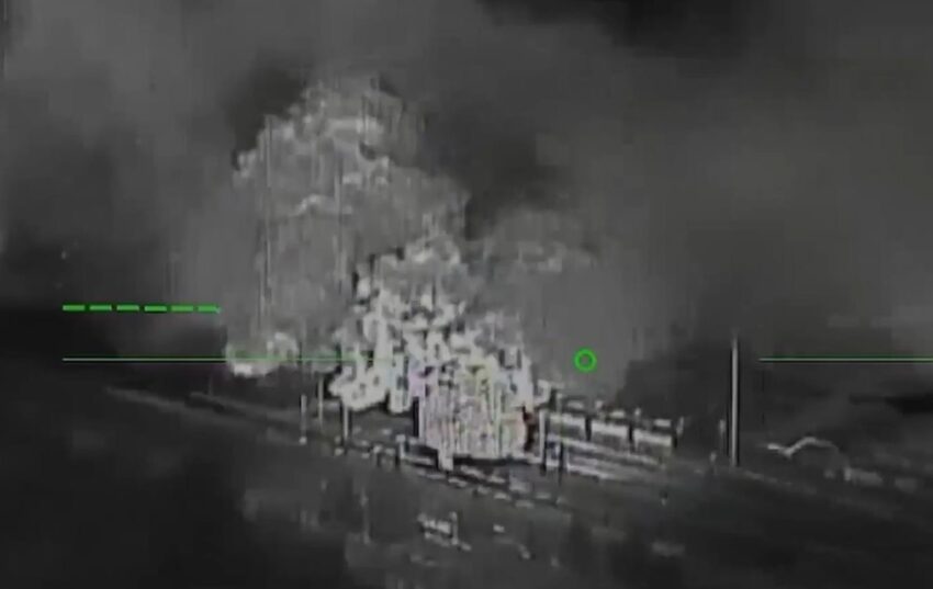 Новини України - ССО показали знищення нафтобаз росіян у Криму