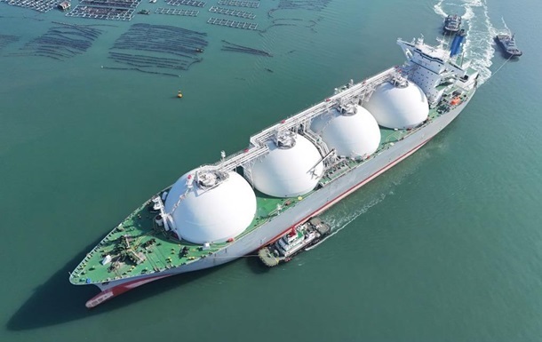 Новини бізнесу - У Китаї створюють "тіньовий флот" для перевезення російського газу - ЗМІ