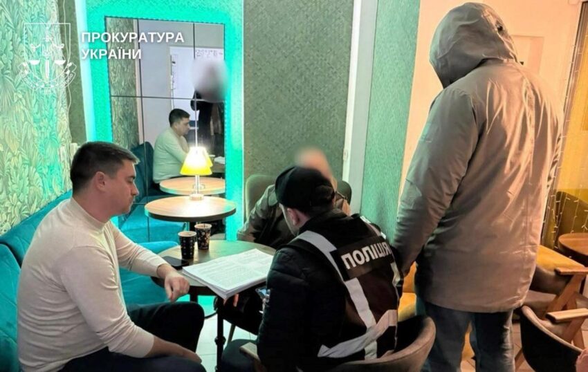 Новини Києва - У Києві шахраї видурили мільйони на "лазерну зброю"