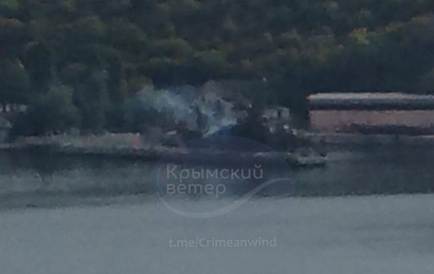 Новини України - У Криму горів військовий корабель РФ - соцмережі