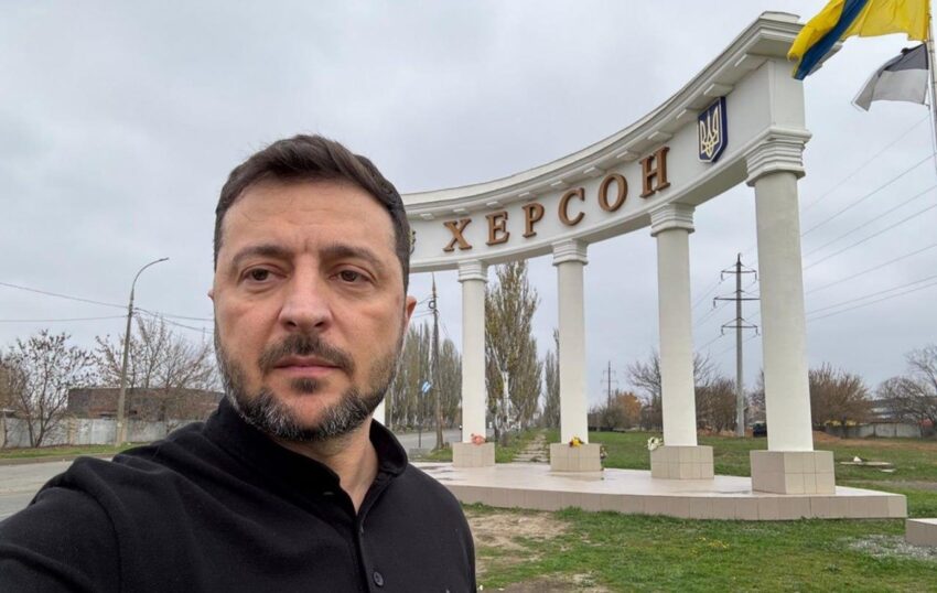 Новини України - Зеленський у Херсоні пообіцяв захист від дронів РФ