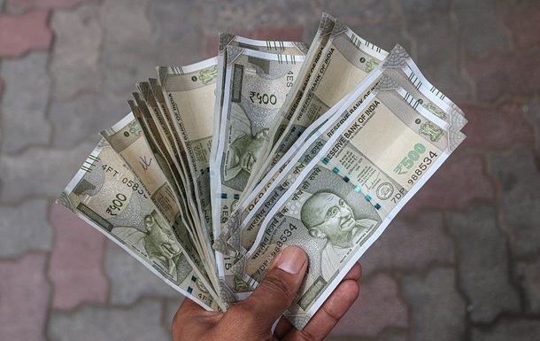 Новини бізнесу - Індійська рупія впала до історичного мінімуму