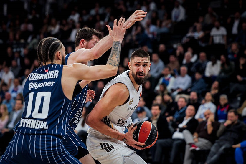 Новини спорту - Лень результативно грає в Євролізі, де Реал перемагає Анадолу Ефес