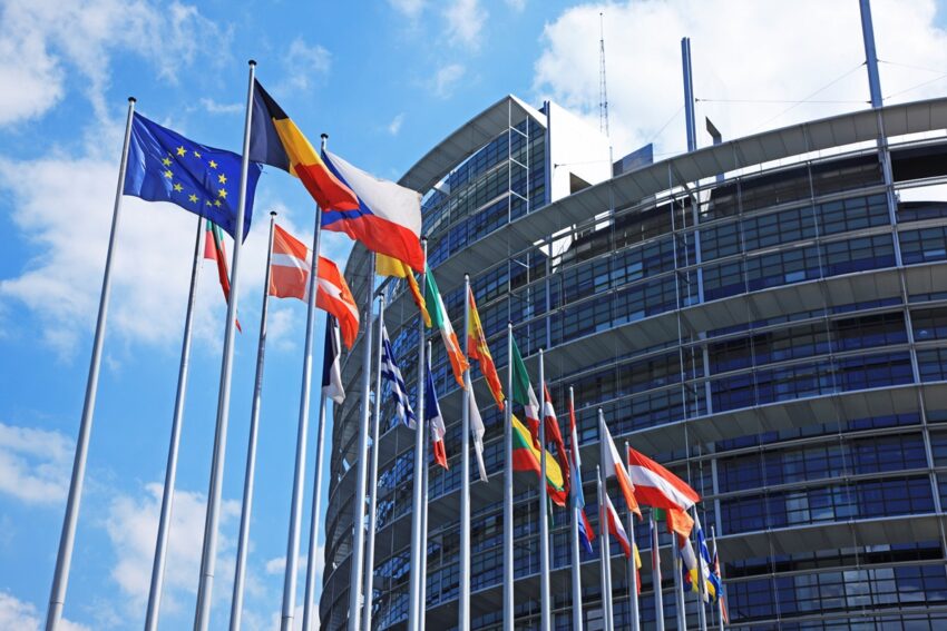 Новини України - Сім країн ЄС офіційно підтримали "репараційний кредит" Україні