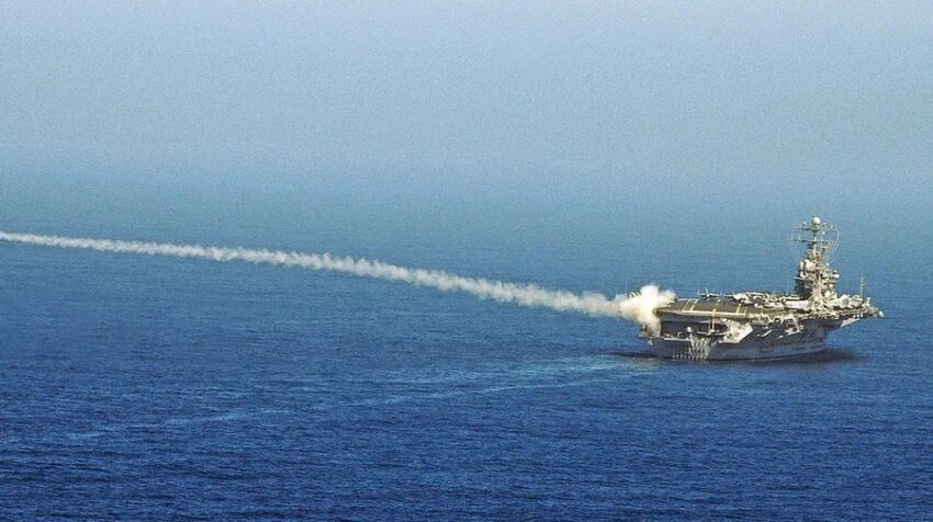 Новини світу - США перекидають авіаносну групу на Близький Схід - ЗМІ